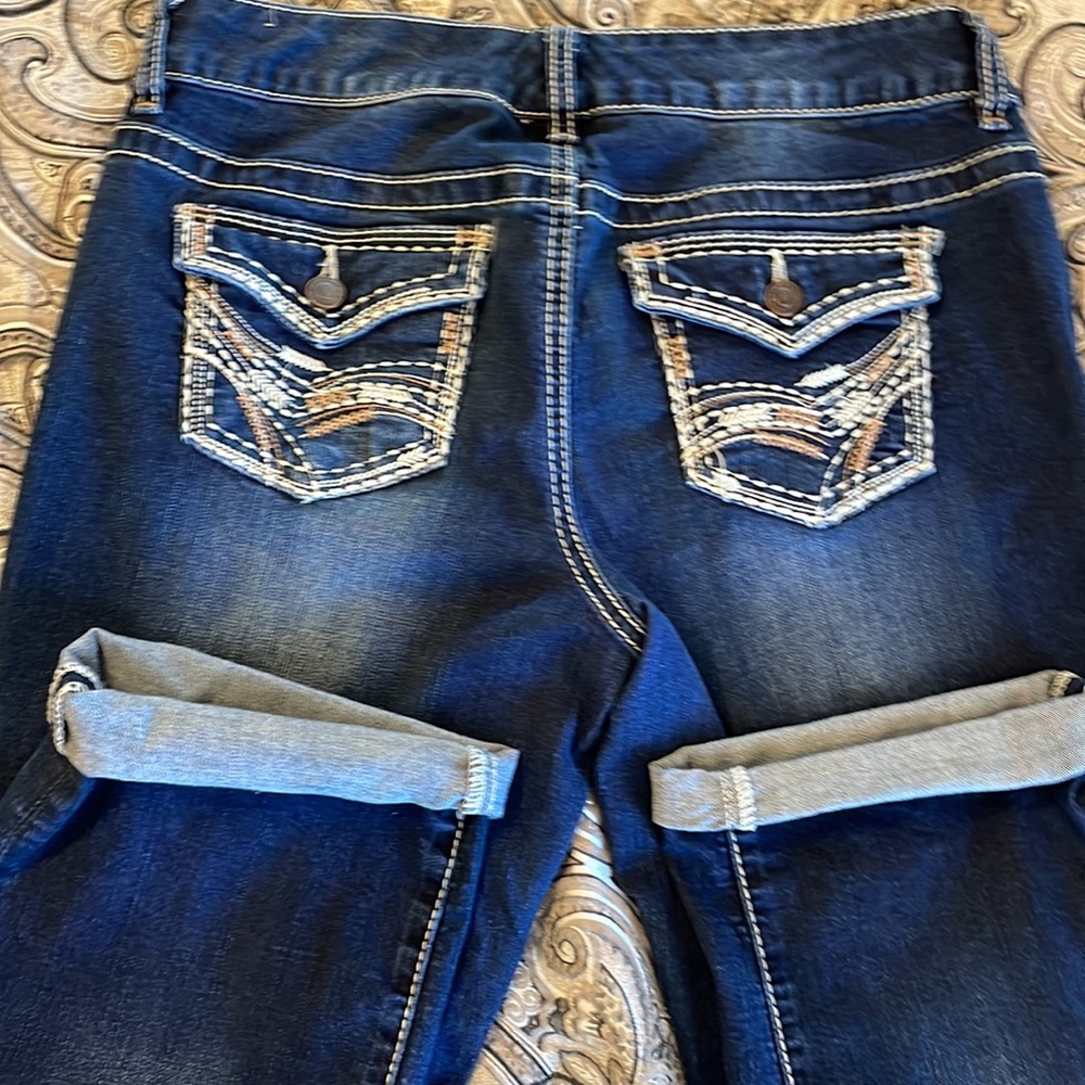 Maurice’s capris - Picture 2 of 2